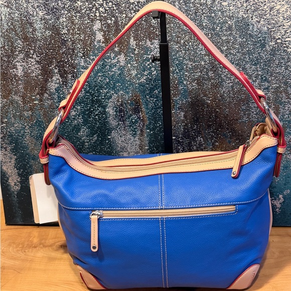 Tignanello All Star Blue Pebbled Leather Shoulder Bag!
Brand new with tags. - Picture 10 of 15